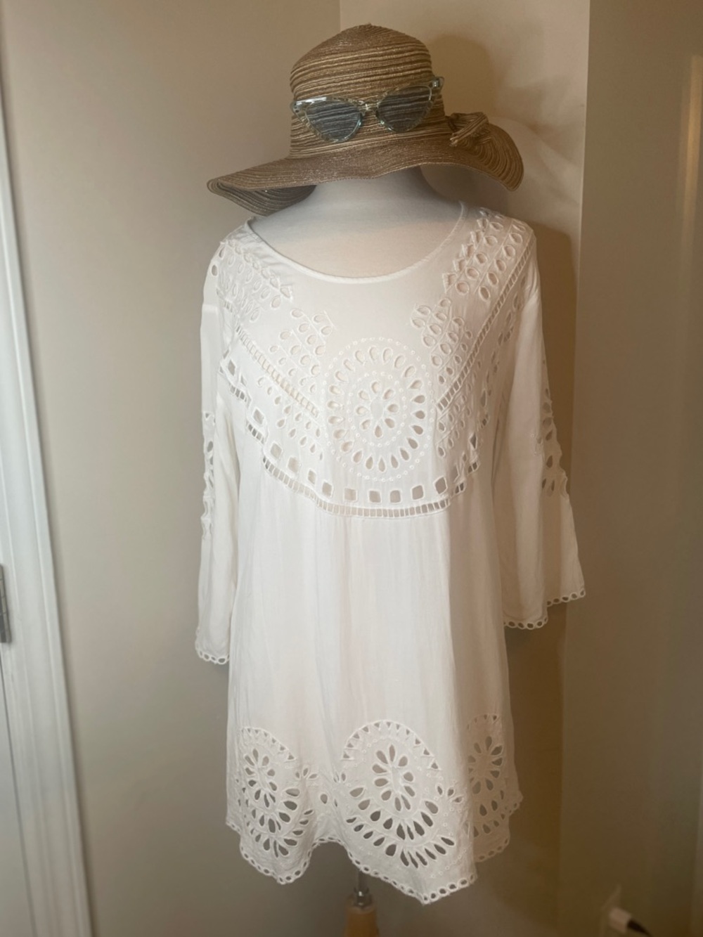Solitaire Swim White Eyelet Coverup Large